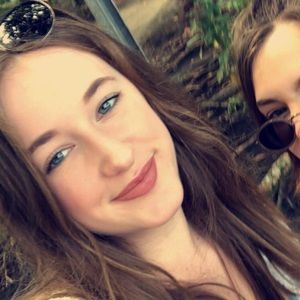 Meet your Posher, Abigail